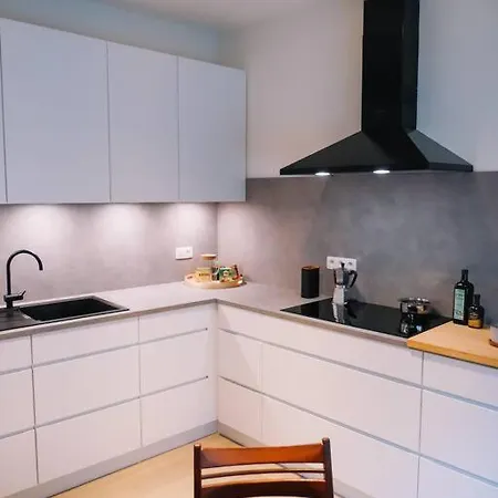 Gezellig & Ruim Rijhuis Met 3 Slaapkamers Dichtbij * גנט