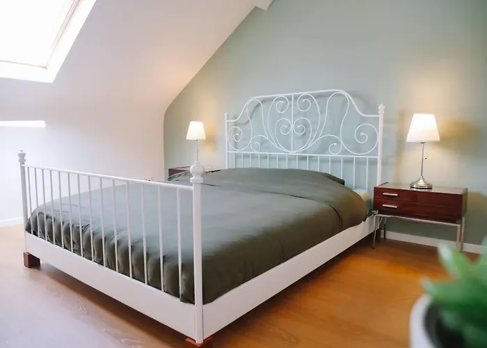 Gezellig & Ruim Rijhuis Met 3 Slaapkamers Dichtbij